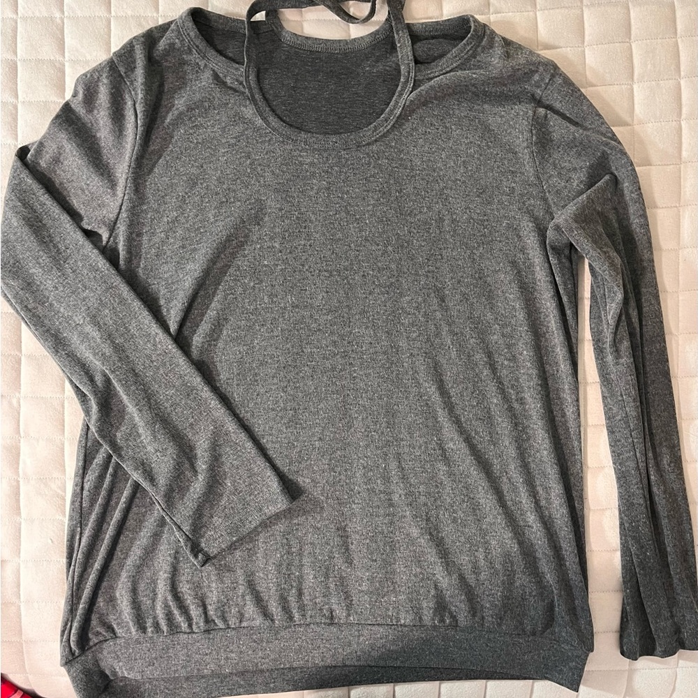 CAN’T FIND THIS ANYWHERE? Here it is! Gray Women's Stretch Long Sleeve Top